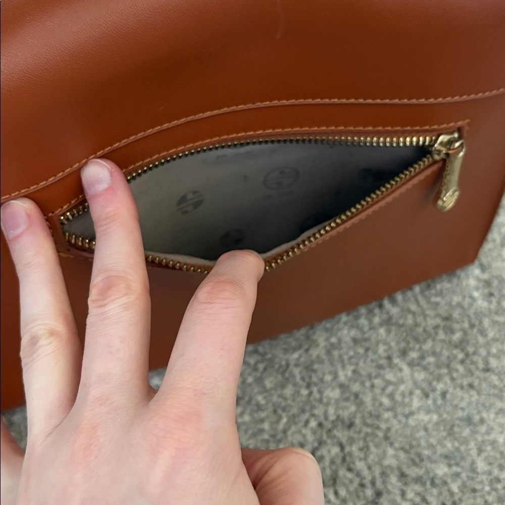 Segolene en Cuir Tan Faux Leather Handbag - Picture 4 of 13